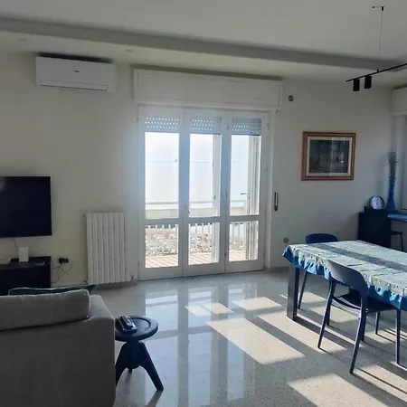 Apartment La Baia Di Marti E Fede Crotone